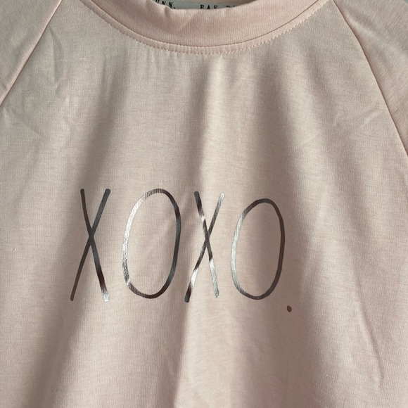 Rae Dunn XOXO sweater NWT - Picture 2 of 2